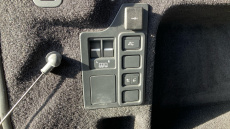 Land Rover Discovery 3.0 D300 Dynamic SE 5dr Auto Diesel Station Wagon